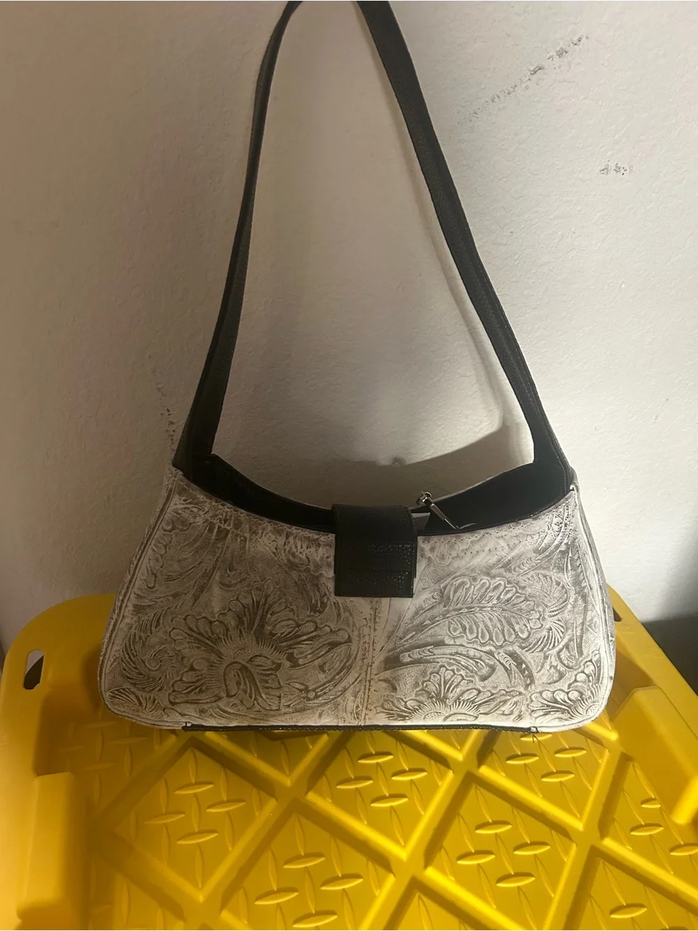 NWT VALERI Genuine Leather Shoulder Bag Floral Tooling Black White Y2K Mexico